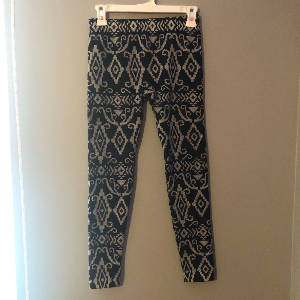 Thick designed leggings